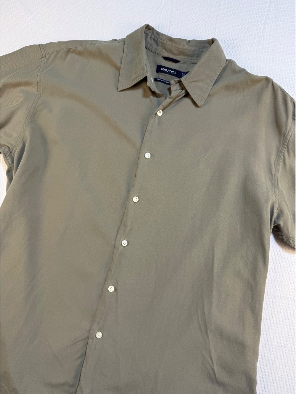 Nautica Mens XL Silk Cotton Button Up Shirt Olive Green Quiet Luxury Coastal